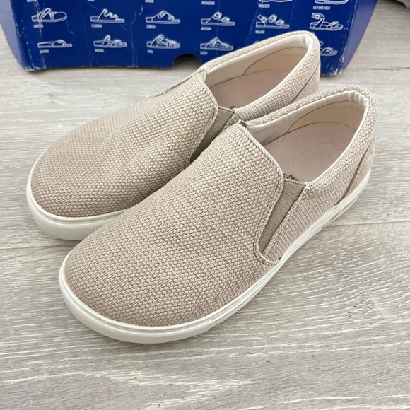 Birkenstock Shoes - Birkenstock "Oswego" Canvas-Suede Sandcastle 36